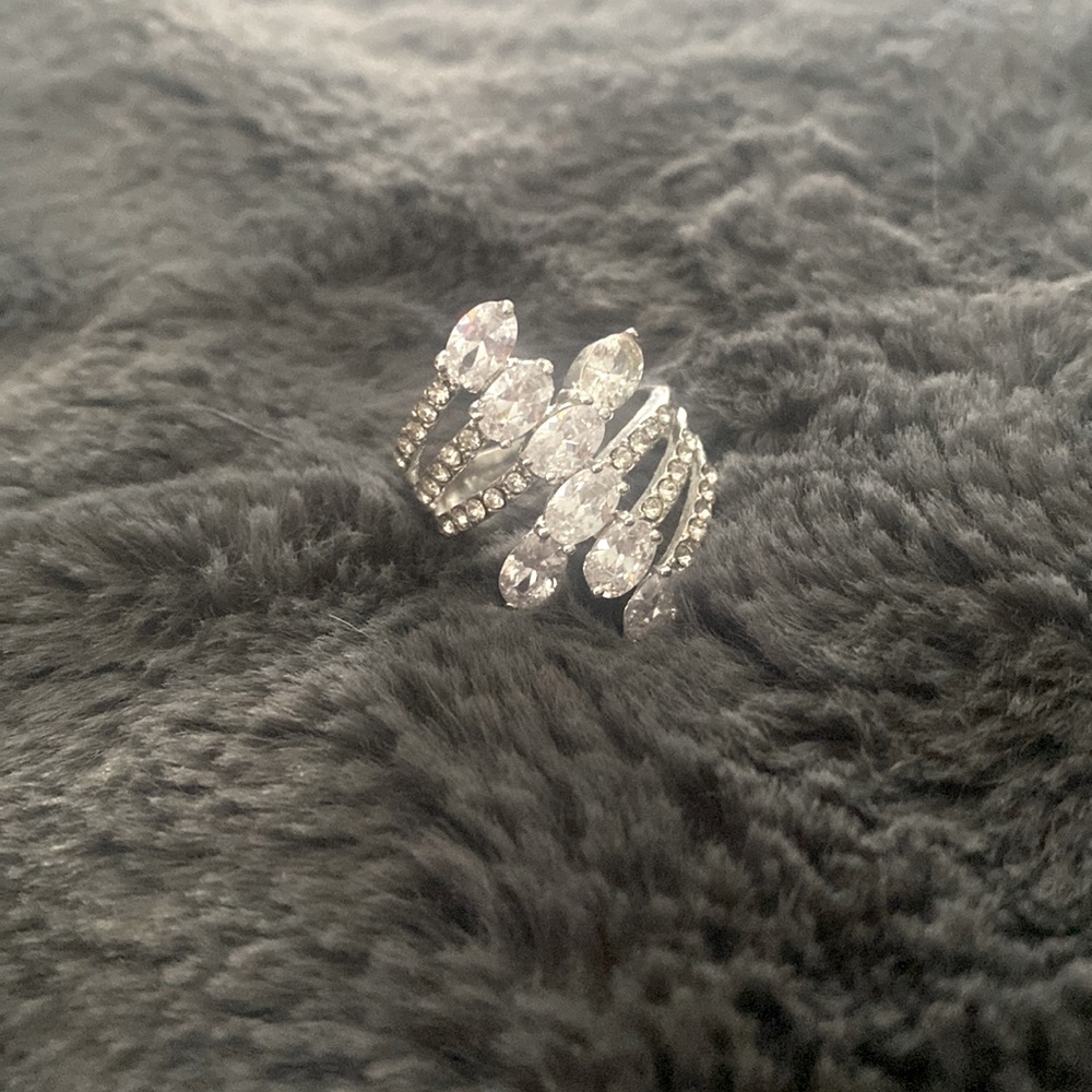 Beautiful 10KT Fashion Ring